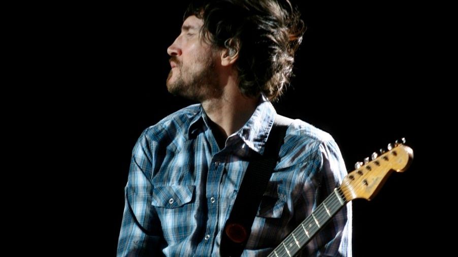 Do Red Hot Chili Peppers se vrací původní kytarista a chystají koncerty